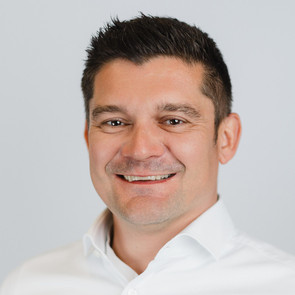  Christopher  Riemensperger