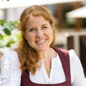  Michaela  Schmitz-Guggenbichler